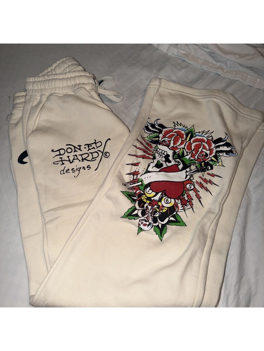 NWT Ed Hardy Womens EXTRA SMALL Ivory Skull Logo Sweatpants Baggy Y2K
